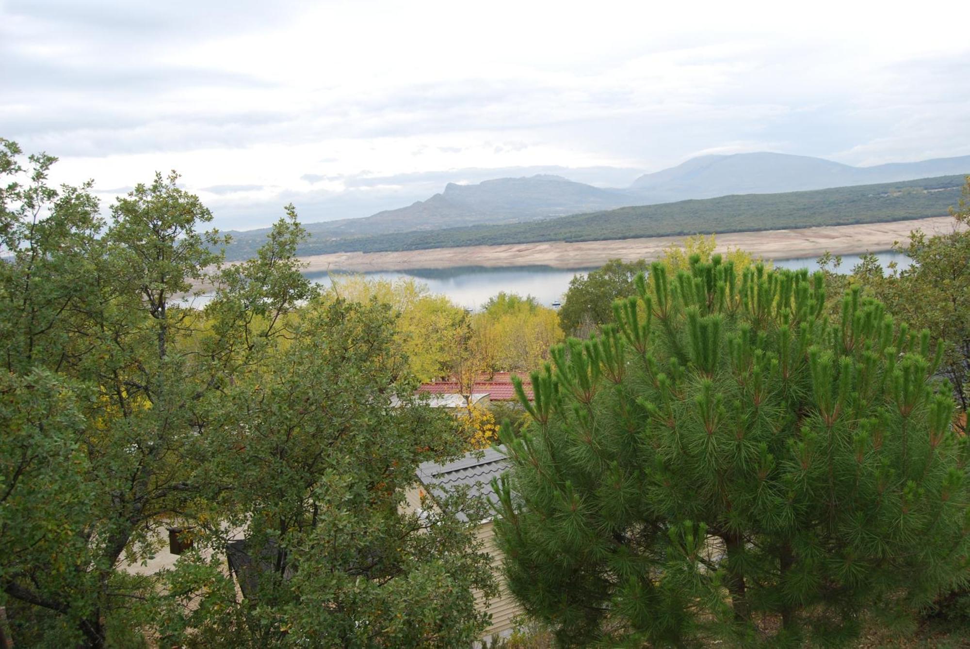 Camping De Cervera De Buitrago المظهر الخارجي الصورة