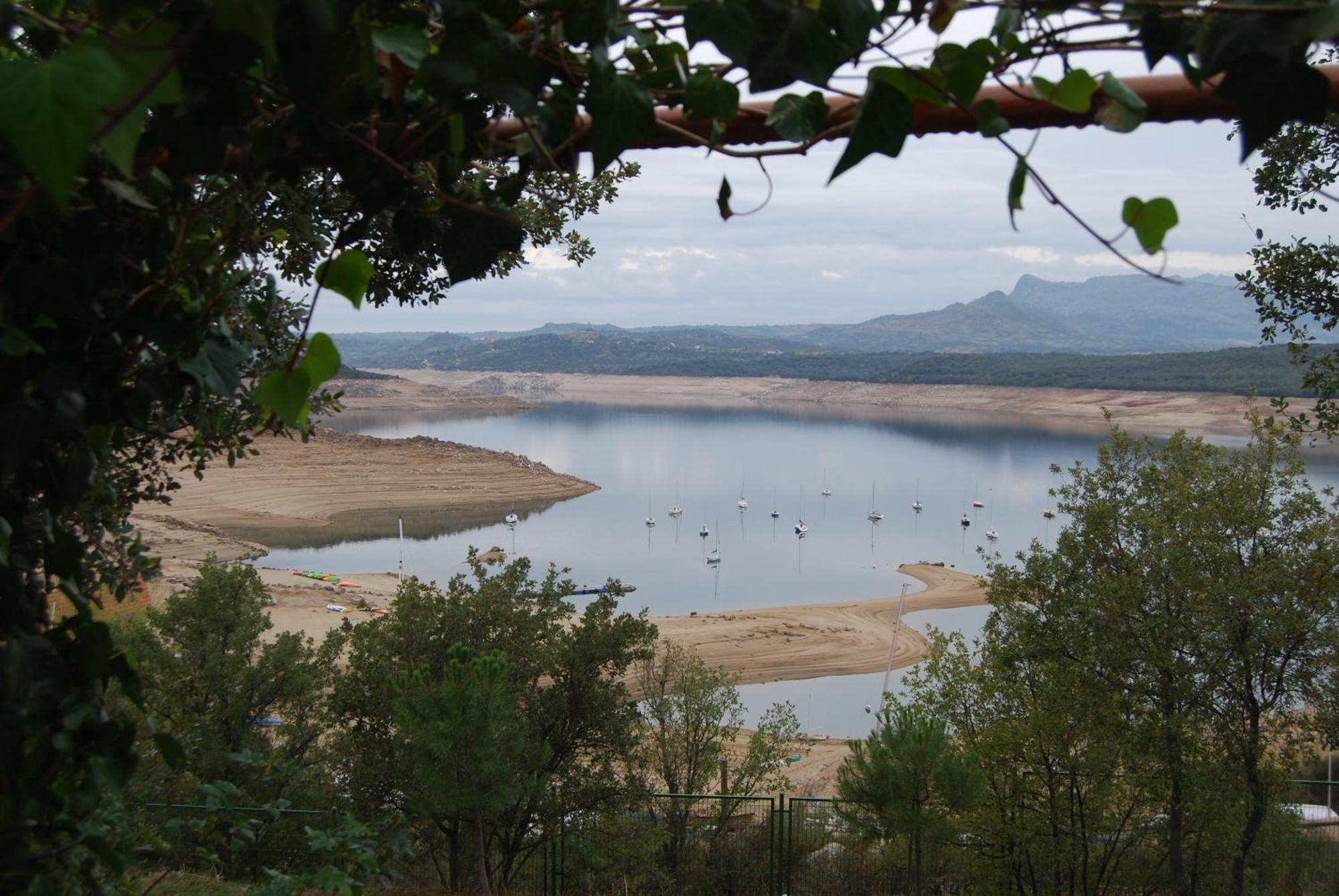 فندق Camping De Cervera De Buitrago المظهر الخارجي الصورة